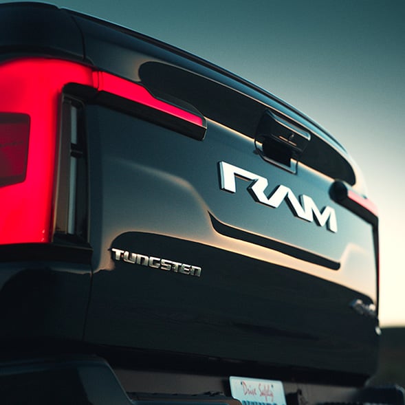 Close up view of the Ram 1500 REV tailgate. 